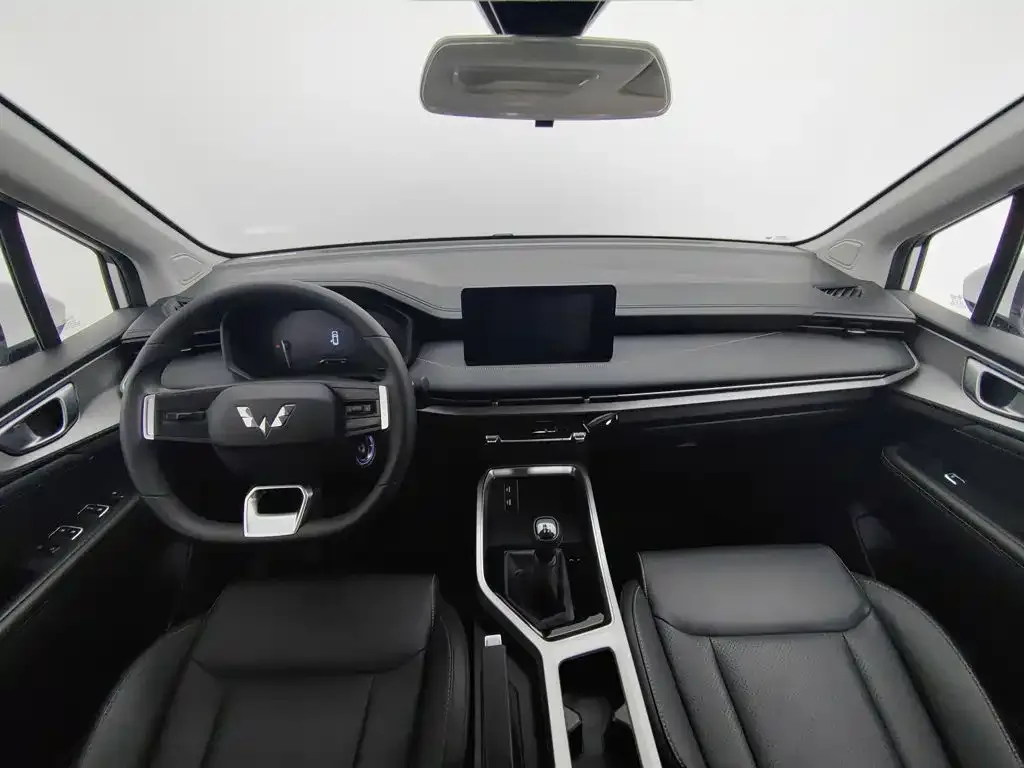 Wuling Motors Wuling Jiachen 2022 1.5L Manual Free Comfort — Фото автомобиля 5