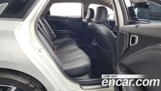 Kia K8 The New K8 2.5 Бензин 2WD — Фото автомобиля 12