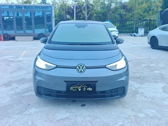 Volkswagen ID.3 — Фото автомобиля 2