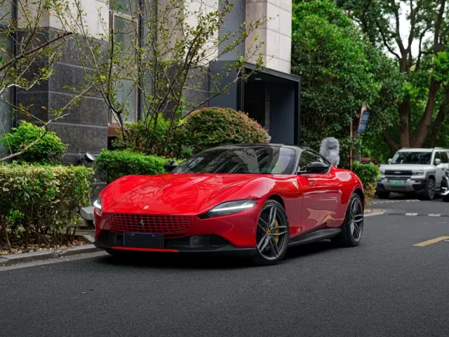 Фотография автомобиля — Ferrari Roma