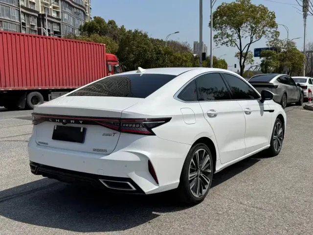 Chery Arrizo 8 — Фото автомобиля 6