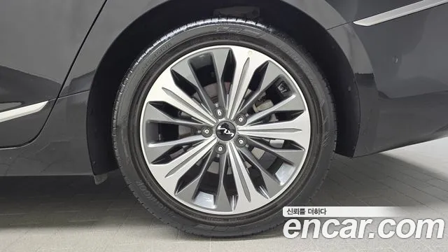 Kia K8 Hybrid — Фото автомобиля 6