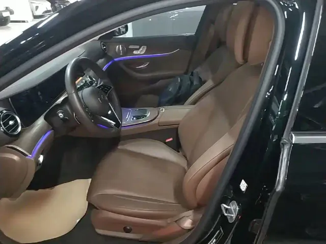 Mercedes-Benz E-Class — Фото автомобиля 6