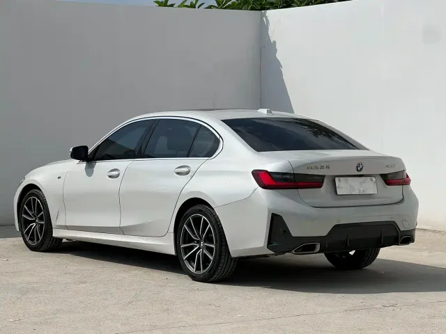 BMW 3 Series — Фото автомобиля 8