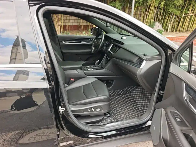 Cadillac XT5 — Фото автомобиля 8