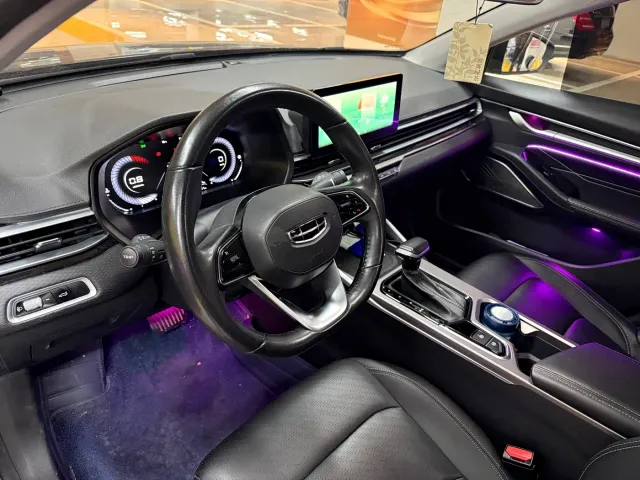 Geely Emgrand — Фото автомобиля 6