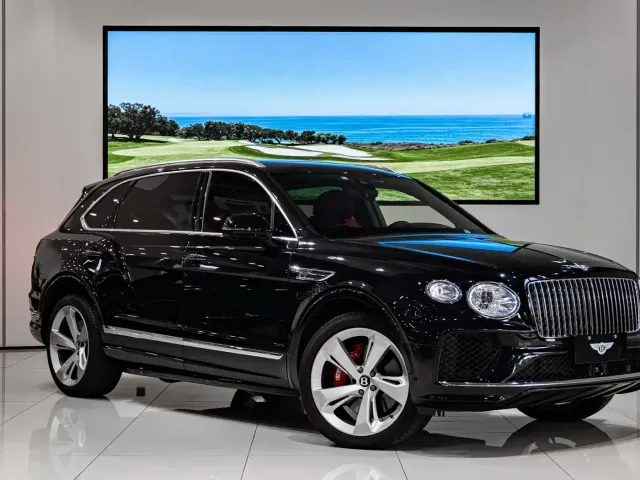 Bentley Bentayga — Фото автомобиля 3