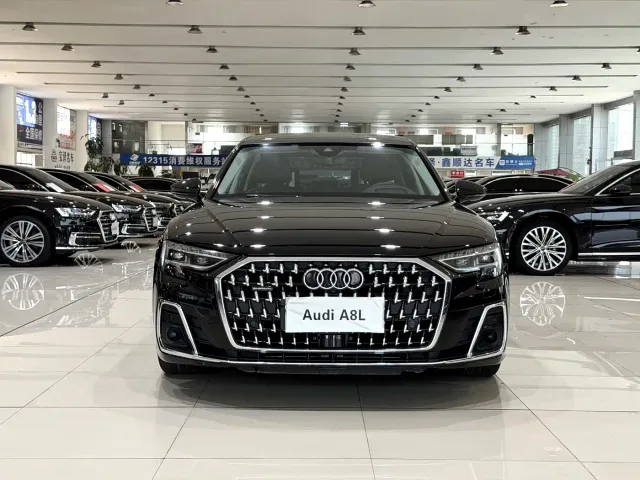 Audi A8 — Фото автомобиля 2