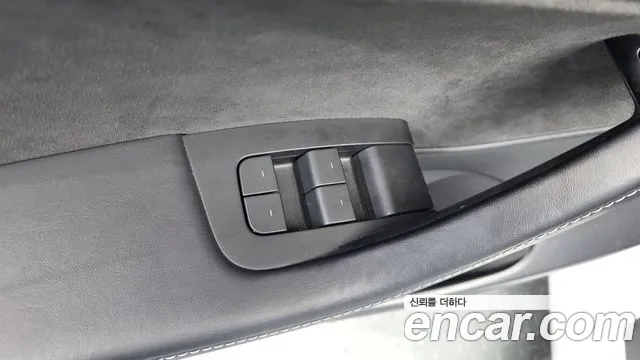 Tesla Model 3 — Фото автомобиля 27