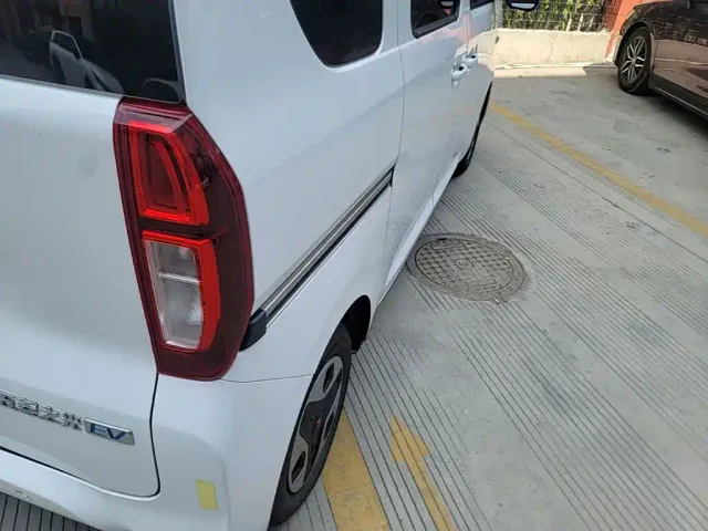 Wuling Zhiguang NEV — Фото автомобиля 7