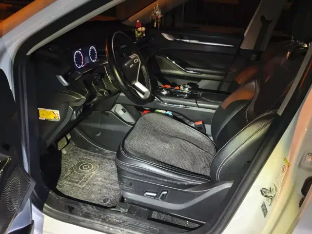 Haval H6 — Фото автомобиля 9