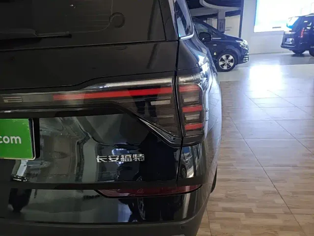Ford Edge — Фото автомобиля 7