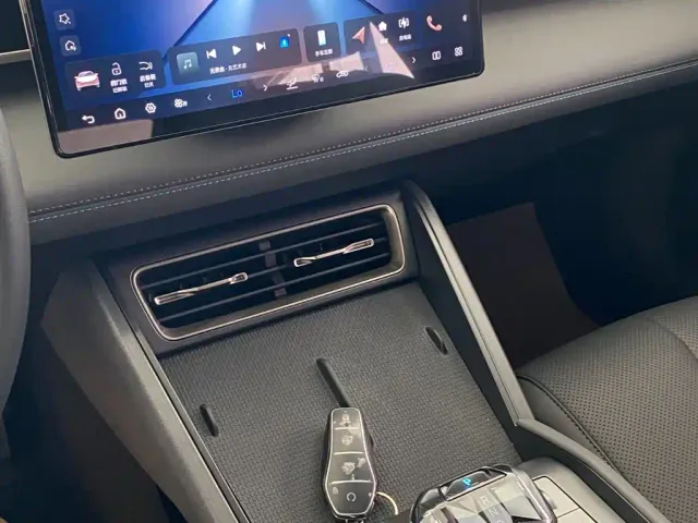BYD Qin L — Фото автомобиля 6