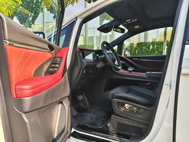 GAC Trumpchi M8 — Фото автомобиля 7