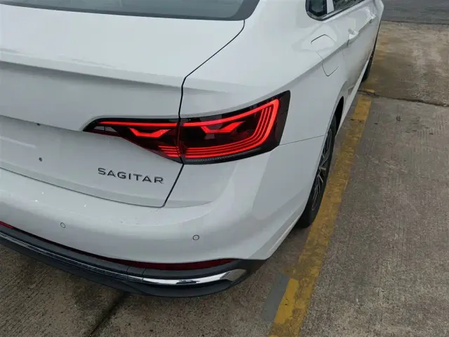 Volkswagen Sagitar — Фото автомобиля 7