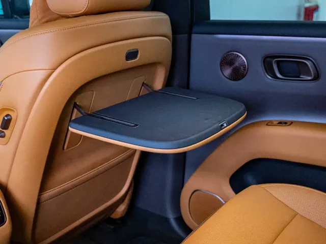Li Auto i8 — Фото автомобиля 5