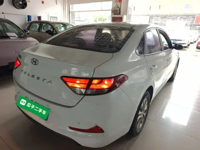 Hyundai Elantra — Фото автомобиля 6