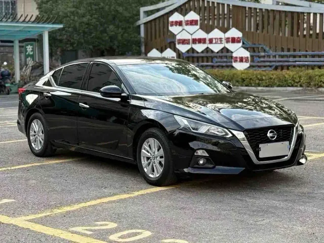 Nissan Teana — Фото автомобиля 3