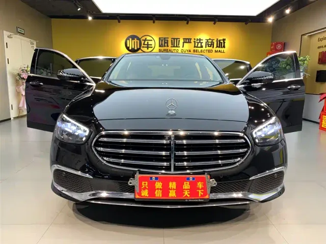 Mercedes-Benz E-Class — Фото автомобиля 2
