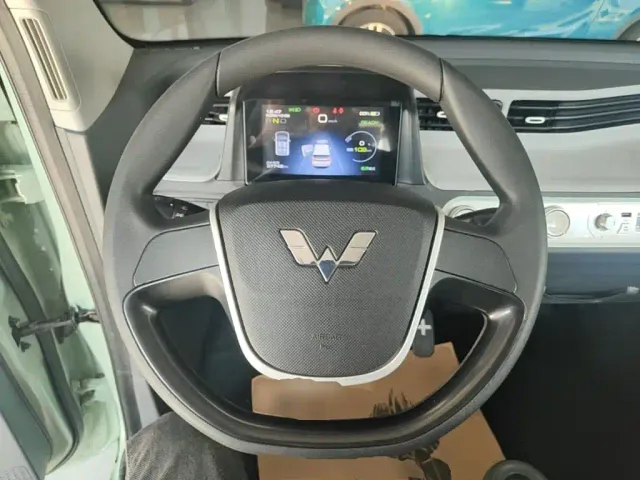 Wuling Hongguang Mini EV — Фото автомобиля 10