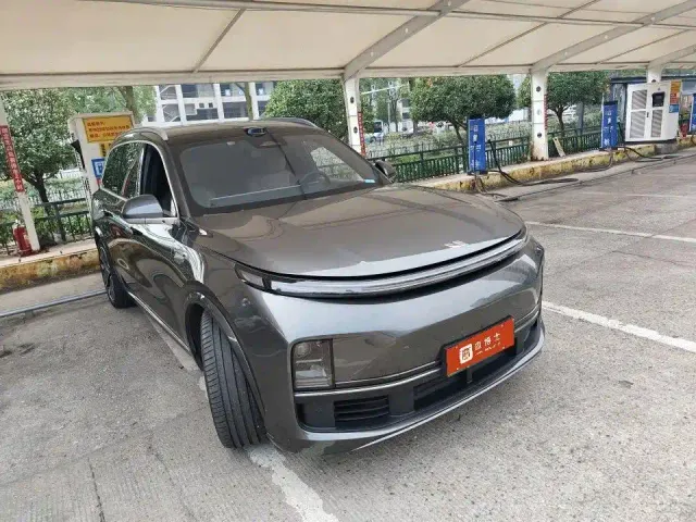 Li Auto L9 — Фото автомобиля 2
