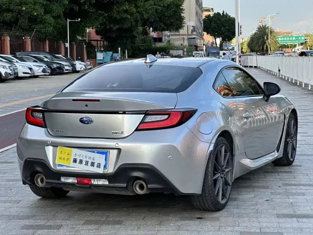 Subaru BRZ — Фото автомобиля 7