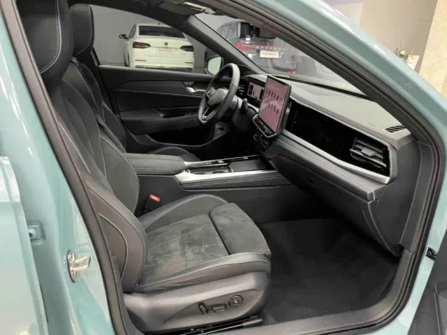 Volkswagen Passat — Фото автомобиля 18
