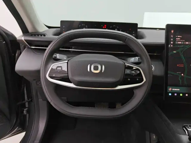 Changan Qiyuan A05 — Фото автомобиля 15