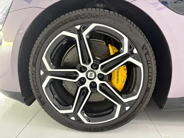 Xiaomi SU7 — Фото автомобиля 21