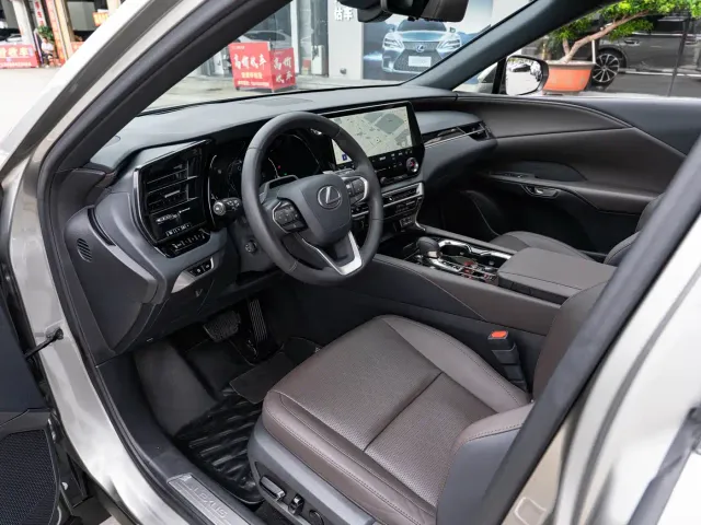 Lexus RX — Фото автомобиля 9