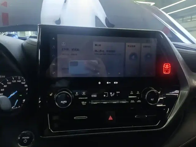 Toyota Highlander — Фото автомобиля 12
