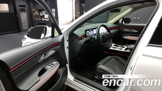 Genesis GV70 2.5T Бензин 2WD — Фото автомобиля 10