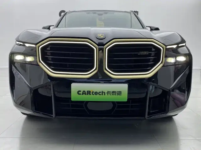 BMW XM — Фото автомобиля 11