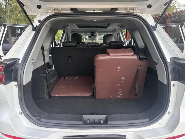 Chery Tiggo 8 — Фото автомобиля 16