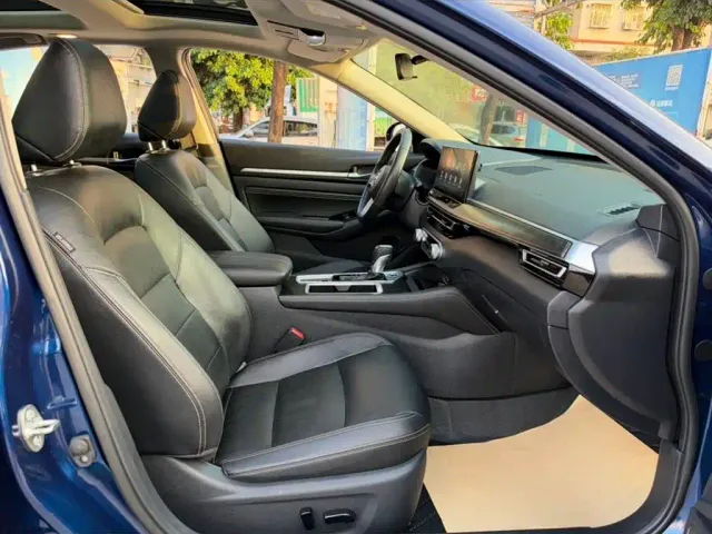 Nissan Teana — Фото автомобиля 8