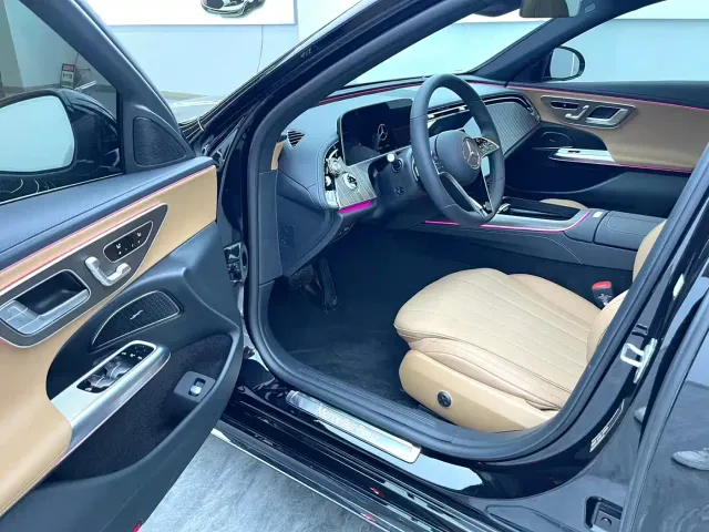 Mercedes-Benz E-Class — Фото автомобиля 4