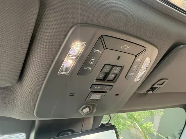 Toyota Sienna — Фото автомобиля 26