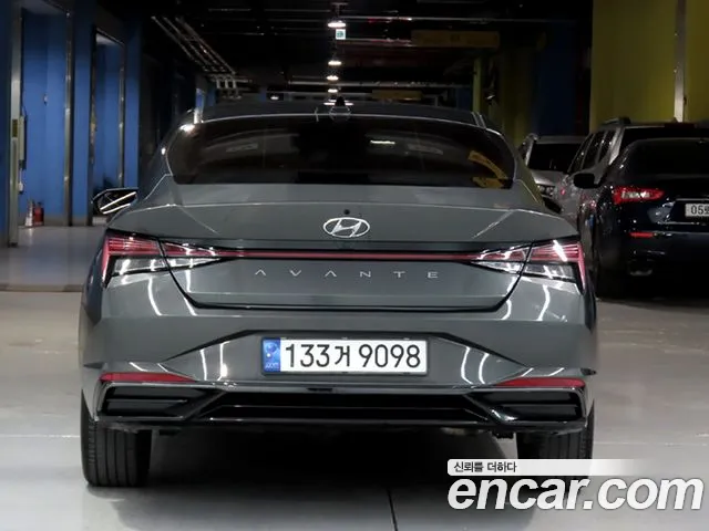 Hyundai Avante CN7 — Фото автомобиля 3