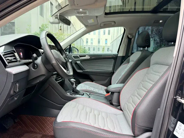 Volkswagen Tiguan L PHEV — Фото автомобиля 4