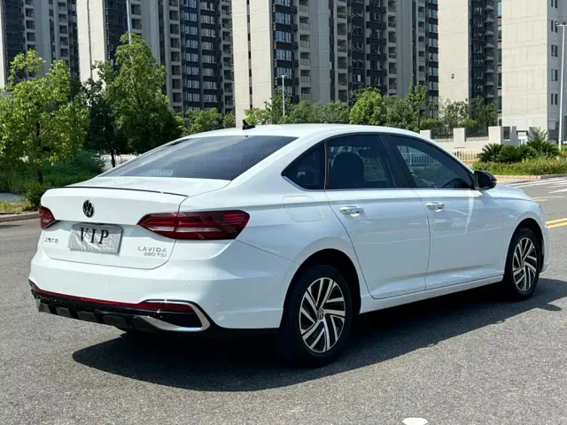 Volkswagen Lavida — Фото автомобиля 6
