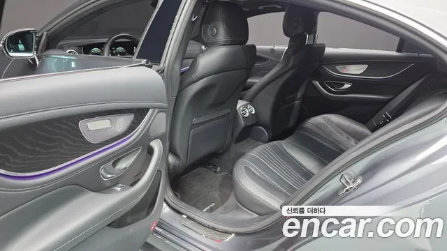 Mercedes-Benz CLS-Class — Фото автомобиля 11