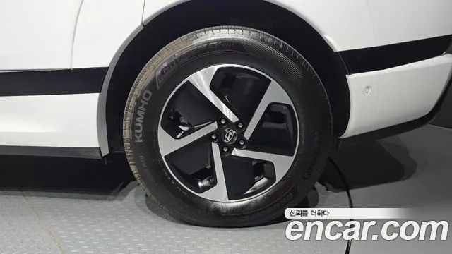 Hyundai Ioniq 9 — Фото автомобиля 6