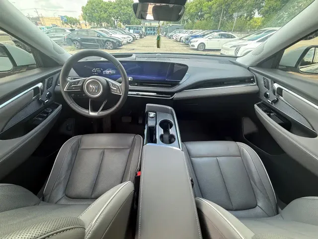 Buick E5 — Фото автомобиля 6