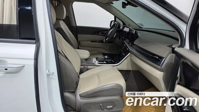 Kia Canival Carnival 4 поколение Бензин 7 мест Hi-Limousine — Фото автомобиля 19