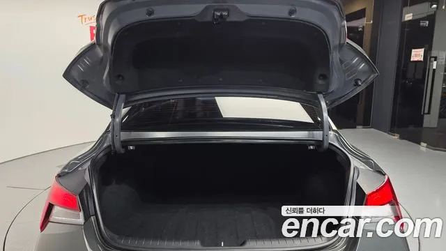 Hyundai Avante CN7 — Фото автомобиля 20