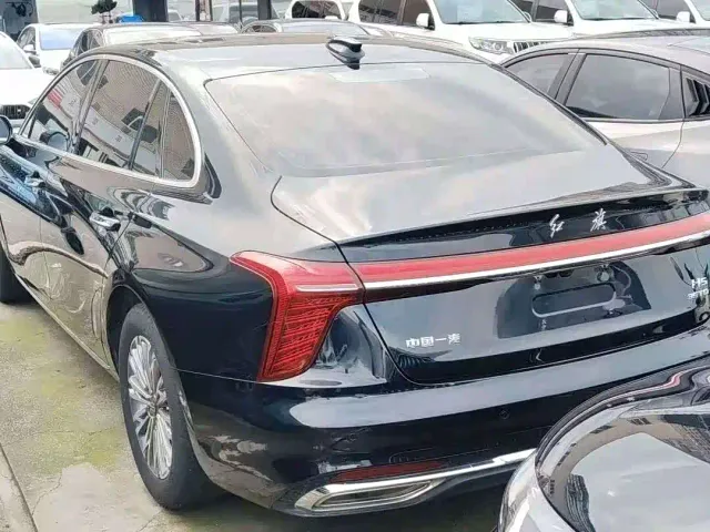 Hongqi H5 — Фото автомобиля 9
