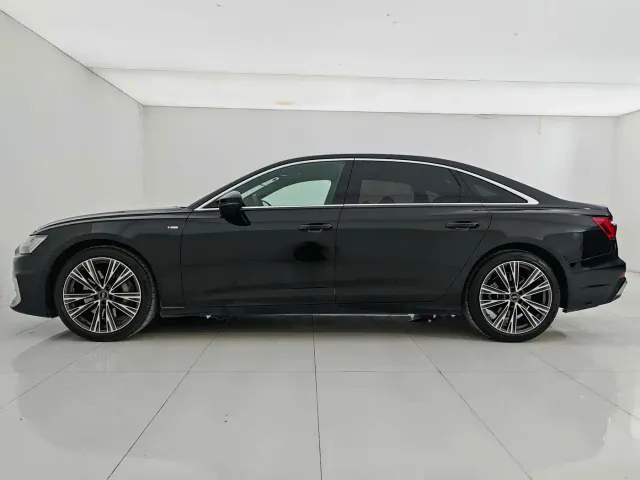 Audi A6L — Фото автомобиля 7