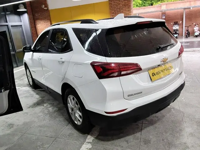 Chevrolet Equinox — Фото автомобиля 3