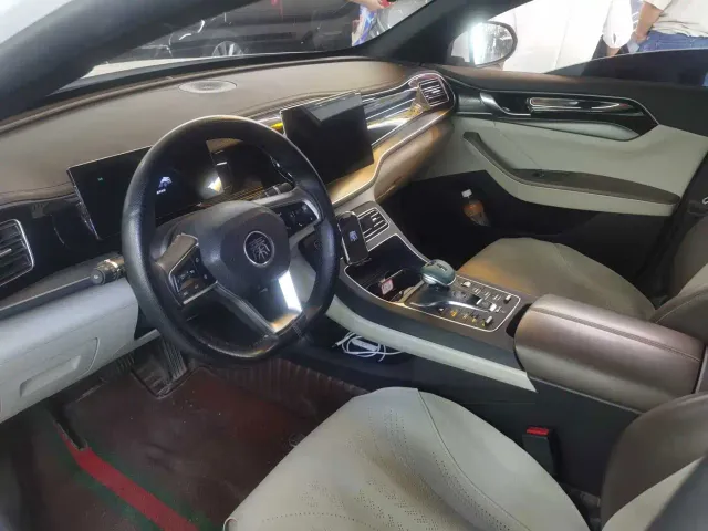 BYD Qin PLUS — Фото автомобиля 3
