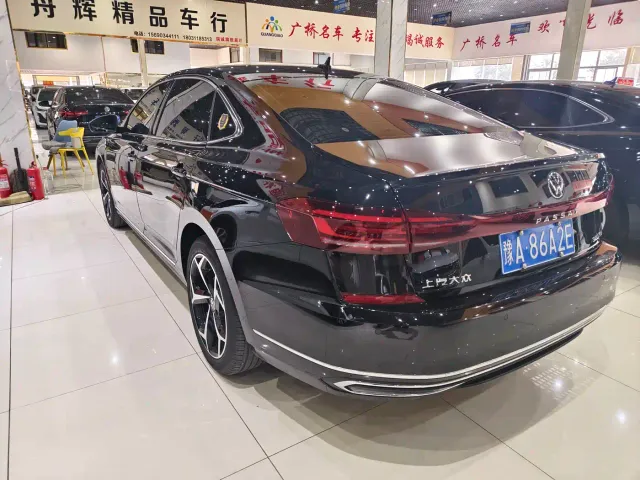 Volkswagen Passat — Фото автомобиля 10